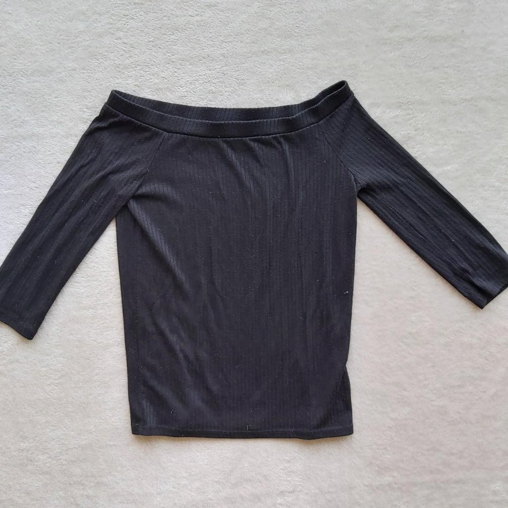 Zara simple & sleek off-shoulders ribbed 3/4 sleeve tshirt